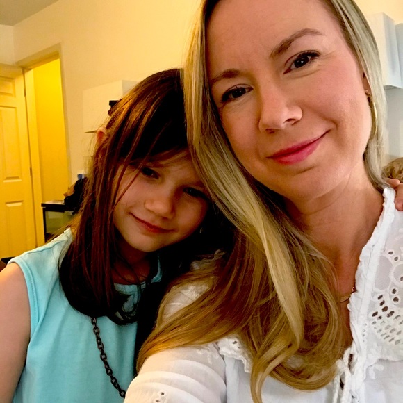 Meet your Posher, Jennifer - Picture 5 of 5